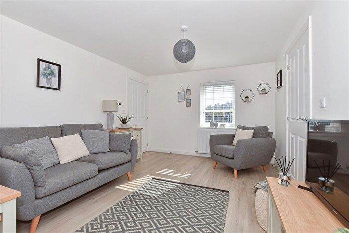 1 Bedroom Property For Sale In Easington Place, Aylesham, Canterbury, Kent, CT3