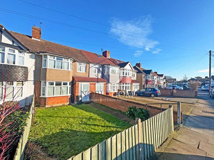3 Bedroom Terraced House To Rent In Amhurst Gardens, Isleworth, TW7
