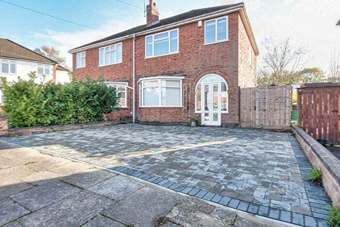 3 Bedroom Semi Detached House To Rent In Stockwell Road, Knighton, Leicester, LE2