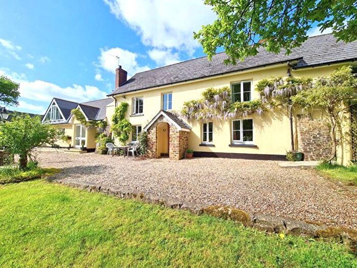 9 Bedroom Detached House For Sale In Broadwoodkelly, Winkleigh, EX19