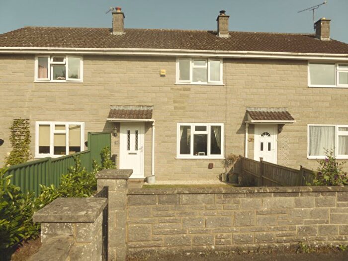 2 Bedroom Property To Rent In Walnut Road, Huish Episcopi, Langport, TA10