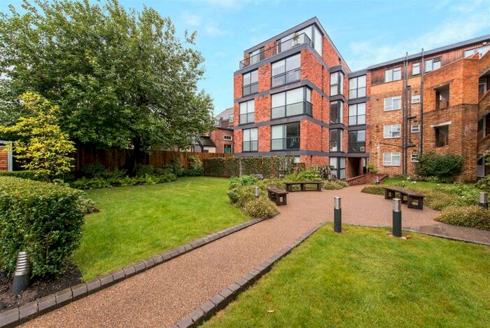 1 Bedroom Apartment To Rent In Walm Lane, London, NW2