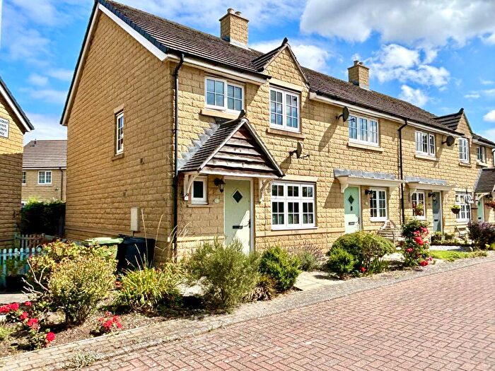 3 Bedroom End Of Terrace House For Sale In Greenshaw Mews, Guiseley, LS20