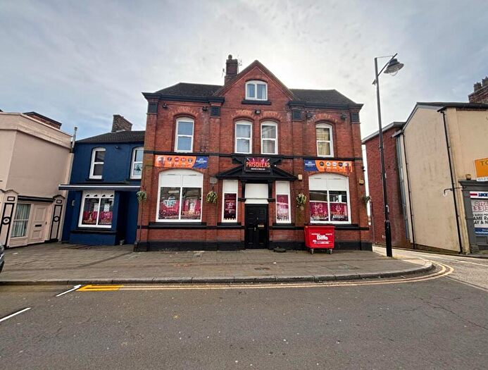 6 Bedroom Town House For Sale In Queen Street, Stoke-on-Trent, Staffordshire, ST6