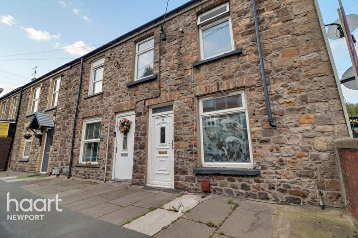 2 Bedroom Apartment To Rent In Snatchwood Road, Pontypool, NP4