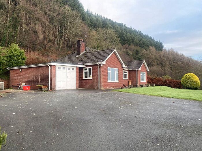 3 Bedroom Bungalow To Rent In Meifod, Powys, SY22