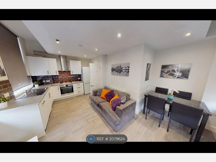 1 Bedroom Flat To Rent In Gladstone Street, Woolton, Liverpool, L25