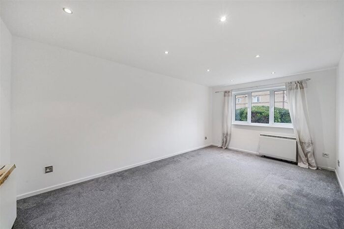 1 Bedroom Flat For Sale In Meridian Court, Cumberland Place, London, SE6