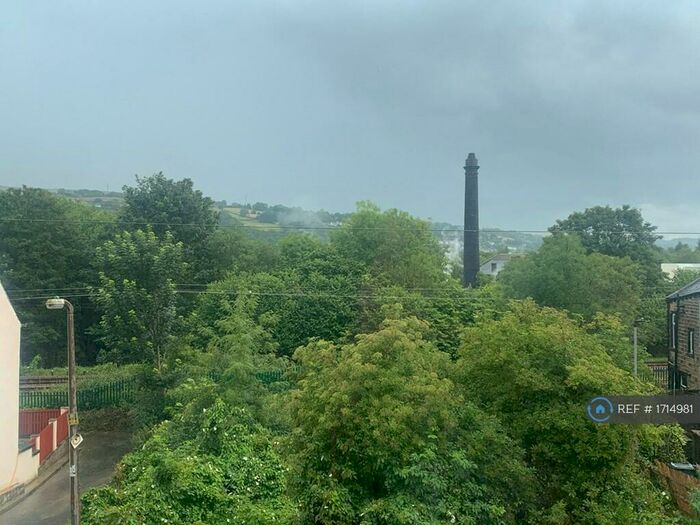 2 Bedroom Flat To Rent In Eelholme View Street, Keighley, BD20