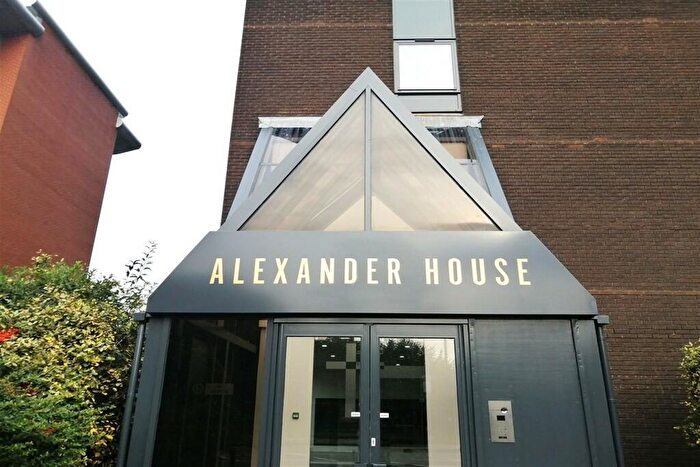 1 Bedroom Flat To Rent In Alexander House, Talbot Road, Trafford, M16