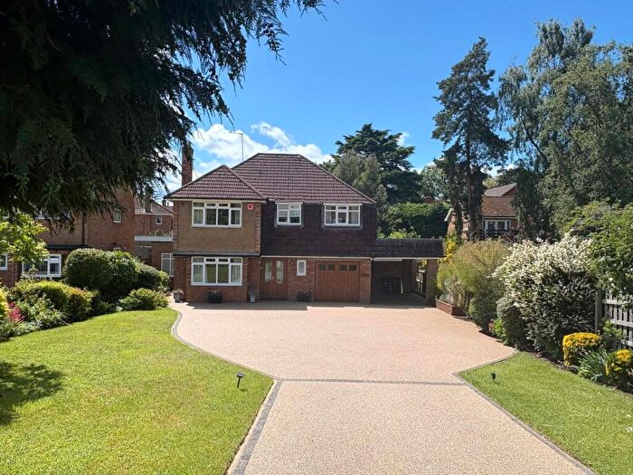 4 Bedroom Detached House For Sale In London Road, Daventry, Northamptonshire, NN11