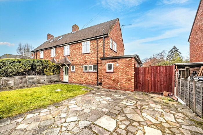3 Bedroom Semi-Detached House For Sale In West Horsley, Surrey, KT24