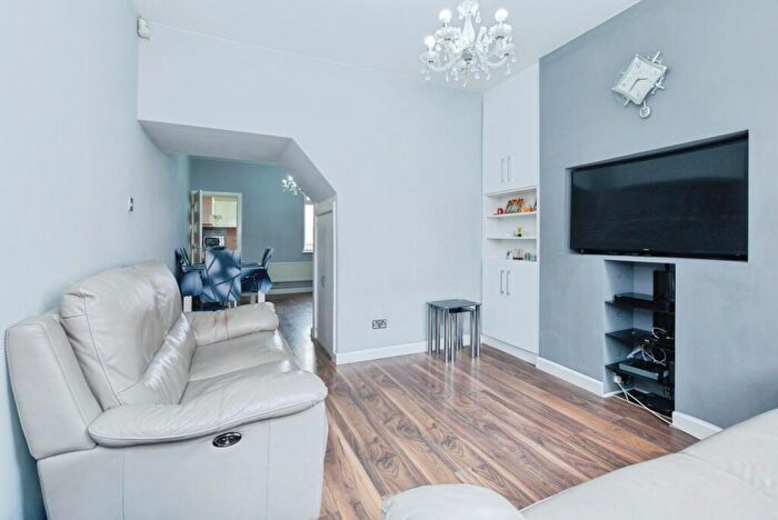 2 Bedroom Terraced House For Sale In Flax Road, Leicester, LE4