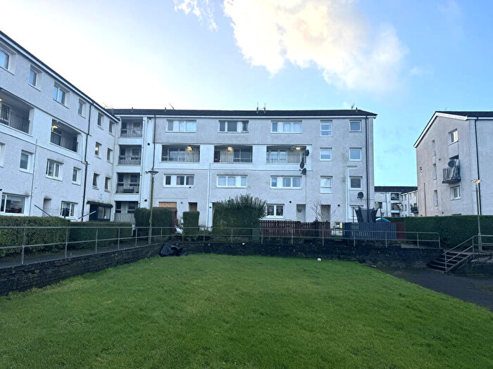 2 Bedroom Maisonette For Sale In Kintyre Avenue, Linwood, Paisley, Renfrewshire, PA3