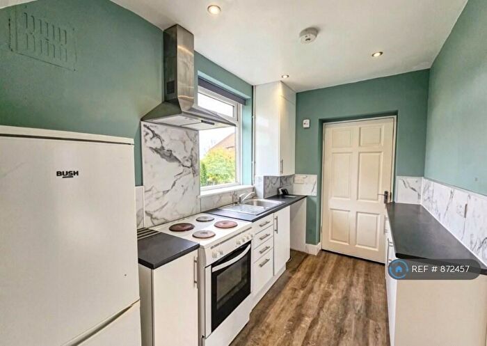 3 Bedroom Semi Detached House To Rent In Lilac Road, Bedworth, CV12