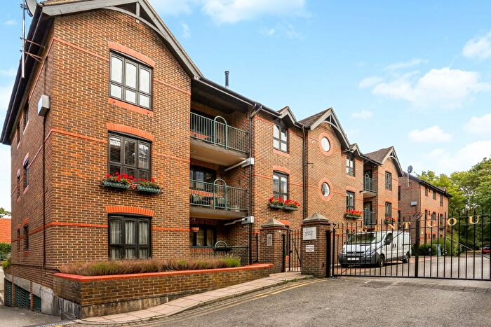 2 Bedroom Flat For Sale In Sheet Street, Windsor, SL4