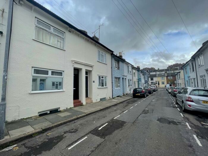 4 Bedroom House To Rent In St Pauls Street, Brighton, BN2
