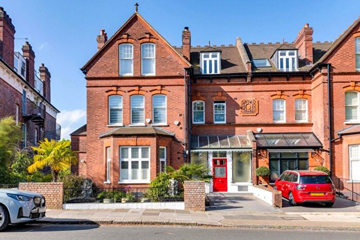 5 Bedroom Semi Detached House For Sale In Redington Road, London, NW3