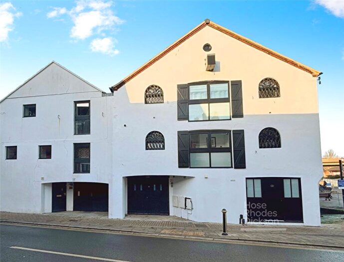 1 Bedroom Apartment For Sale In Sea Street, Newport, Isle Of Wight, PO30