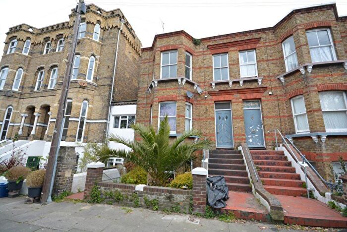 1 Bedroom Flat To Rent In Clarendon Road, Cliftonville, CT9