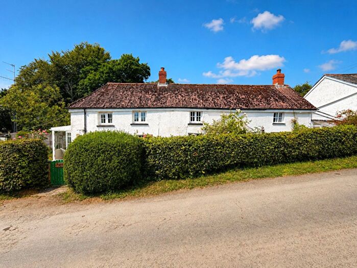 2 Bedroom Detached House For Sale In Horslett Hill, Clawton, Holsworthy, EX22