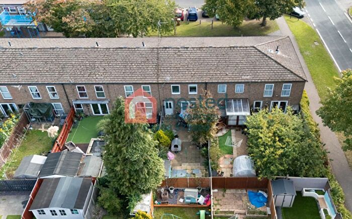 3 Bedroom Terraced House For Sale In Canterbury Way, Stevenage, SG1
