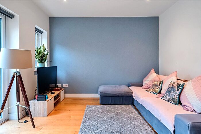 3 Bedroom End Of Terrace House For Sale In Shipman Road, London, SE23