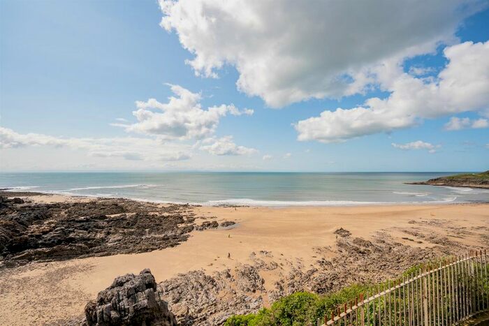 2 Bedroom Flat For Sale In The Osborne, Rotherslade, Swansea, SA3