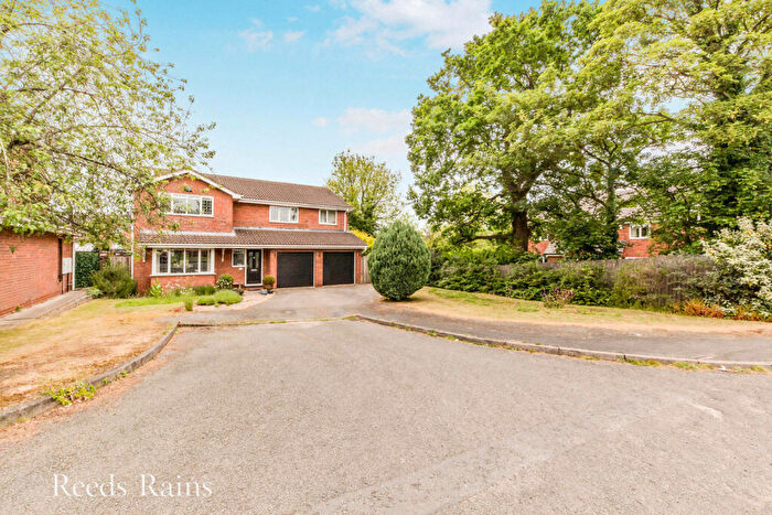 5 Bedroom Detached House For Sale In Wolstanholme Close, Congleton, Cheshire, CW12