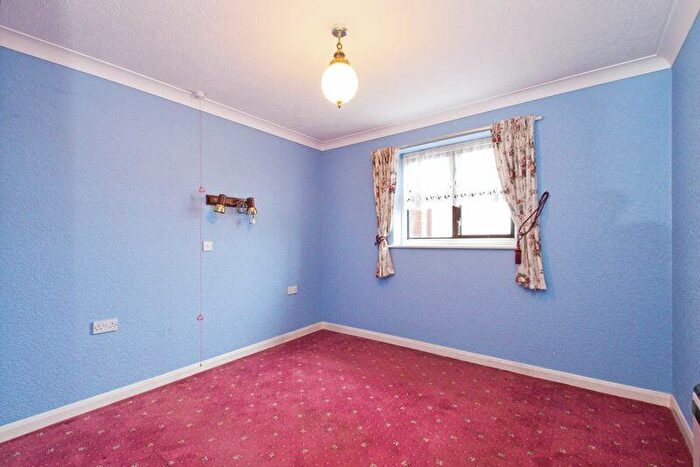 1 Bedroom Flat For Sale In Beech Haven Court, Crayford, DA1