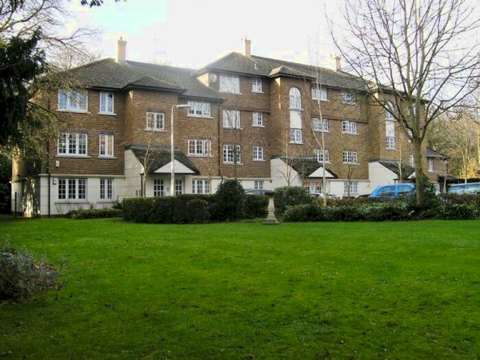 1 Bedroom Flat To Rent In Selhurst Close, London SW19