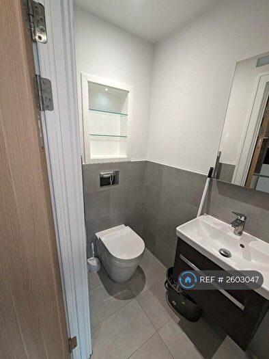 1 Bedroom Flat To Rent In Capella Court, Purley, CR8