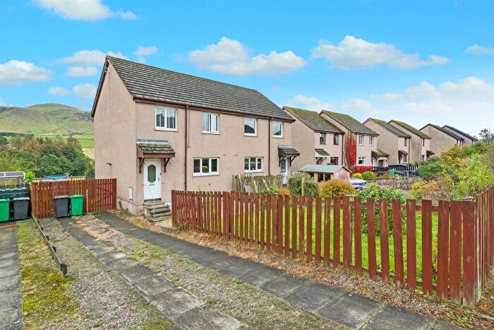 3 Bedroom Semi-Detached House For Sale In Bower Park, Gasteside, KY14