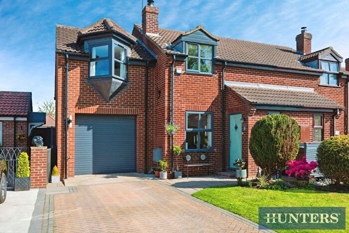 4 Bedroom Semi-Detached House For Sale In Maple Walk, Brandesburton, Driffield, YO25