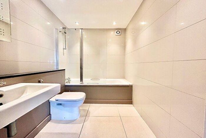 2 Bedroom Flat To Rent In A Station Road, London, E4