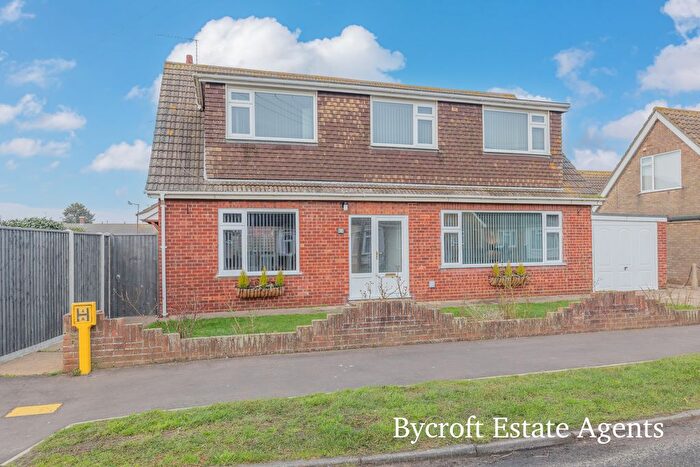 4 Bedroom Detached Bungalow For Sale In Eastern Close, Caister-On-Sea, NR30