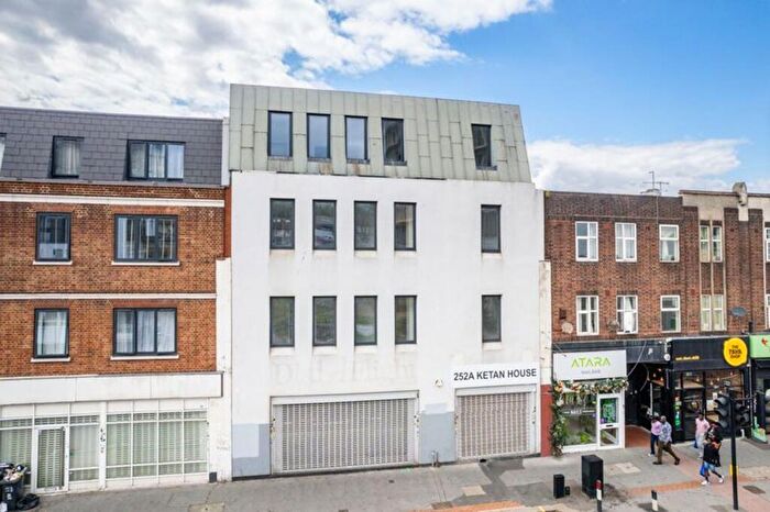 2 Bedroom Apartment To Rent In A High Street, Croydon, CR0