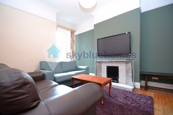 7 Bedroom Terraced House To Rent In Brazil Street, Leicester, LE2