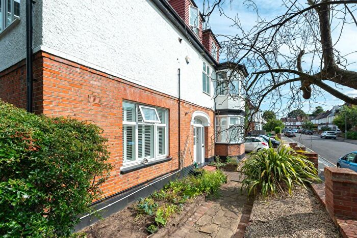 1 Bedroom Flat For Sale In London Lane, Bromley, BR1