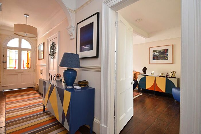 4 Bedroom Terraced House For Sale In East Ascent, St. Leonards-On-Sea, TN38