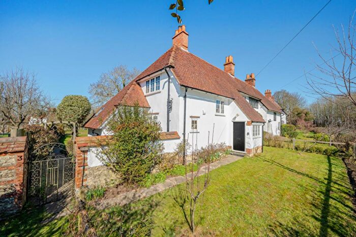 3 Bedroom Semi-Detached House For Sale In Thame, Oxfordshire, OX9