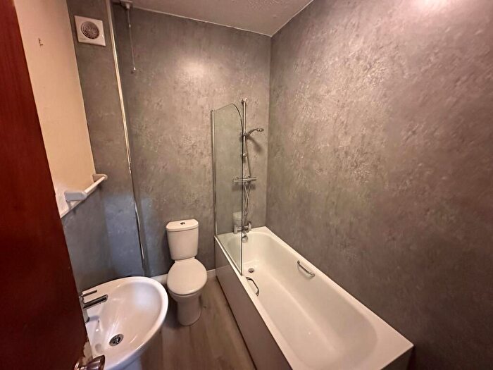 2 Bedroom Flat To Rent In Tyndall's Park Road, Bristol, BS8