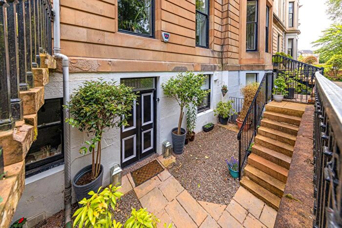 2 Bedroom Apartment For Sale In Crown Gardens, Dowanhill, Glasgow, G12