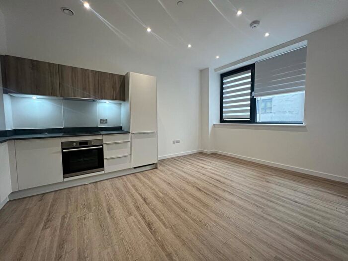 1 Bedroom Apartment To Rent In Normandy House, RG21