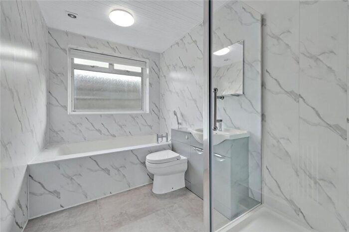 4 Bedroom Bungalow To Rent In The Glade, Fetcham, Leatherhead, Surrey, KT22