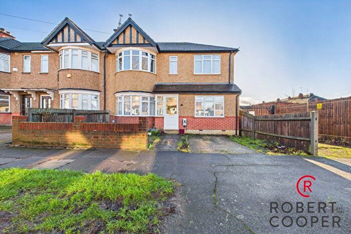 4 Bedroom End Terrace House For Sale In Paignton Road, Ruislip, HA4