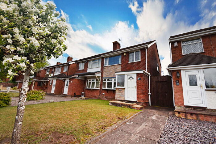 3 Bedroom Semi Detached House For Sale In Brierley Hill Road, Stourbridge, DY8