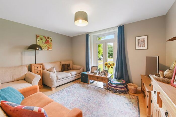 3 Bedroom Semi-Detached House For Sale In Nackington Road, Canterbury, CT4