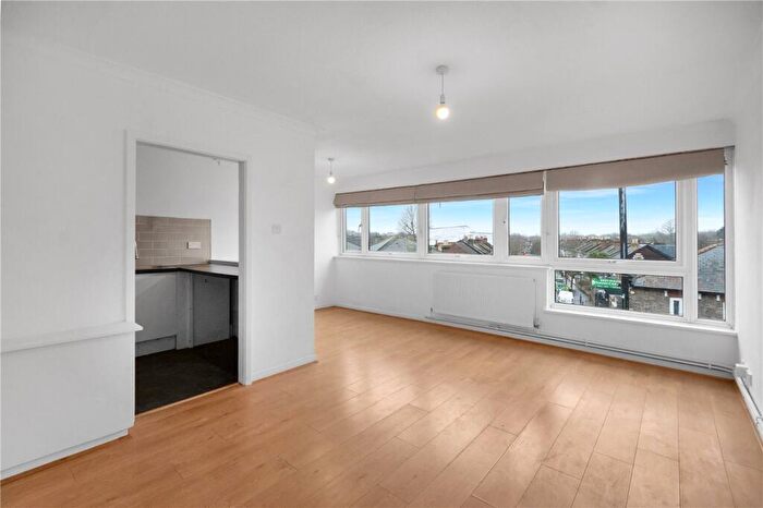 1 Bedroom Apartment For Sale In Shawbury Court, East Dulwich, London, SE22