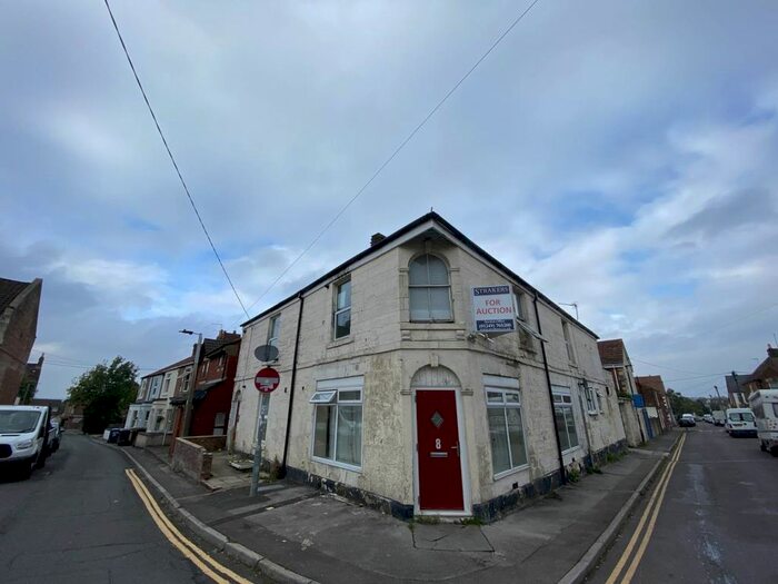 1 Bedroom Flat To Rent In Bond Street, Trowbridge, Wiltshire, BA14